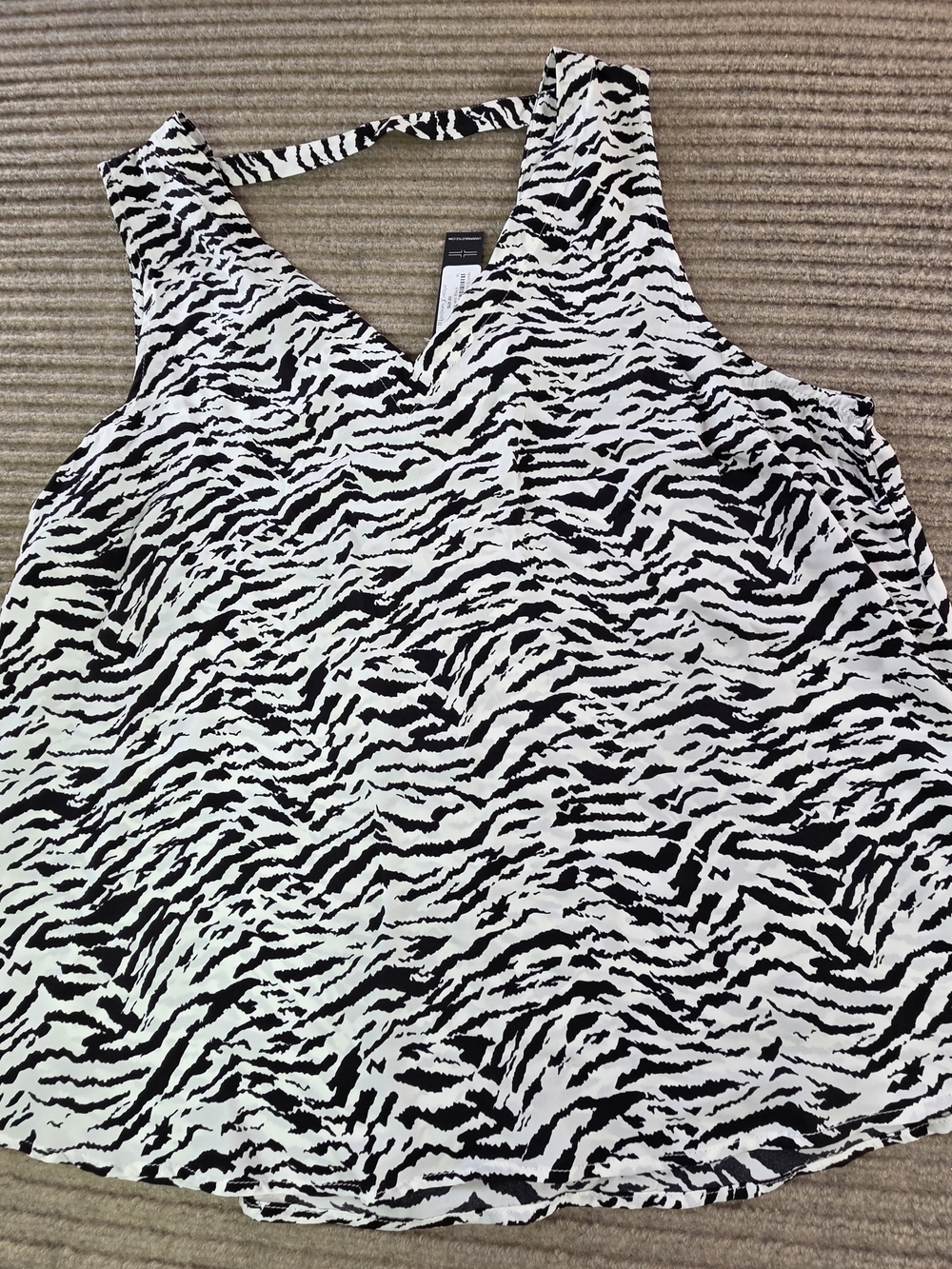 Liverpool Sleeveless Zebra Print Blouse Top Camisole Women's Size XL NWT